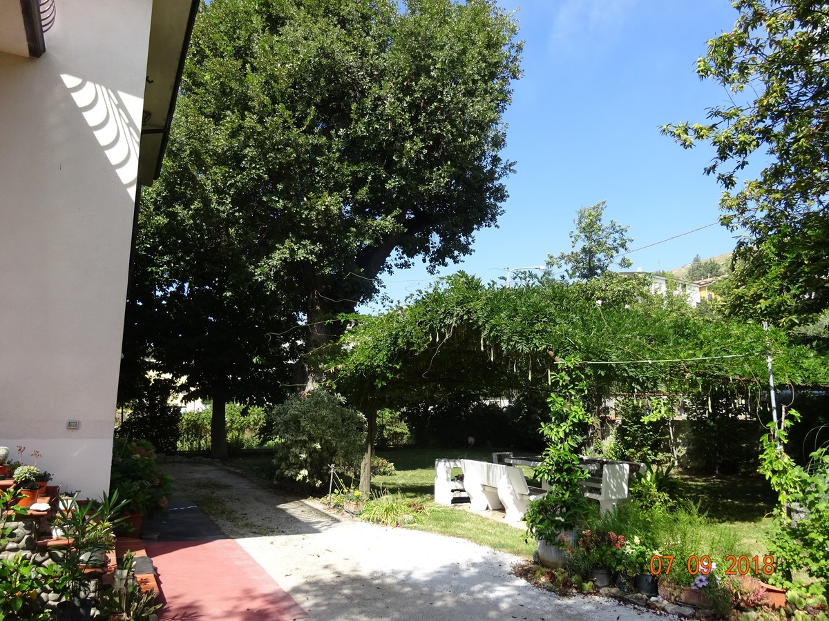 This attractive building is arranged over 3 floors includes 12 room