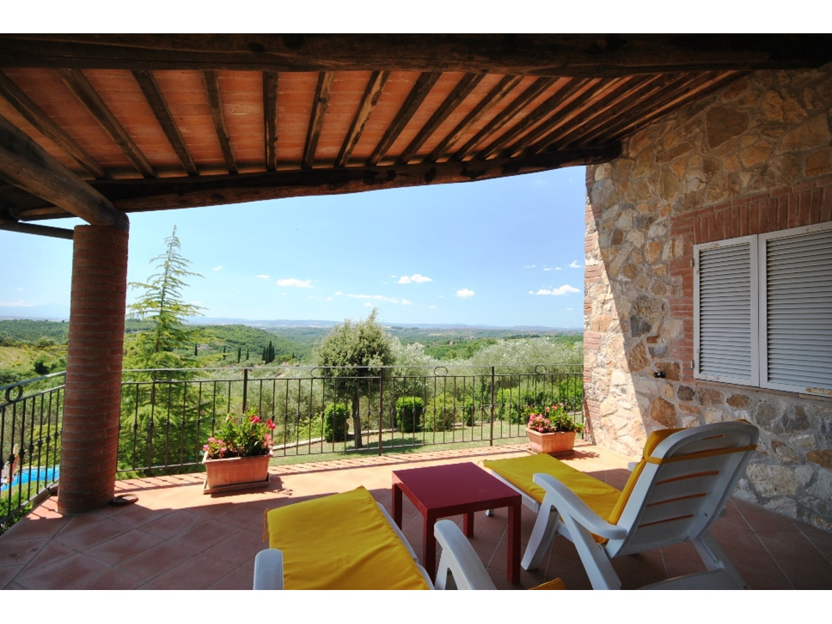 Beautiful holiday farmhouse with pool