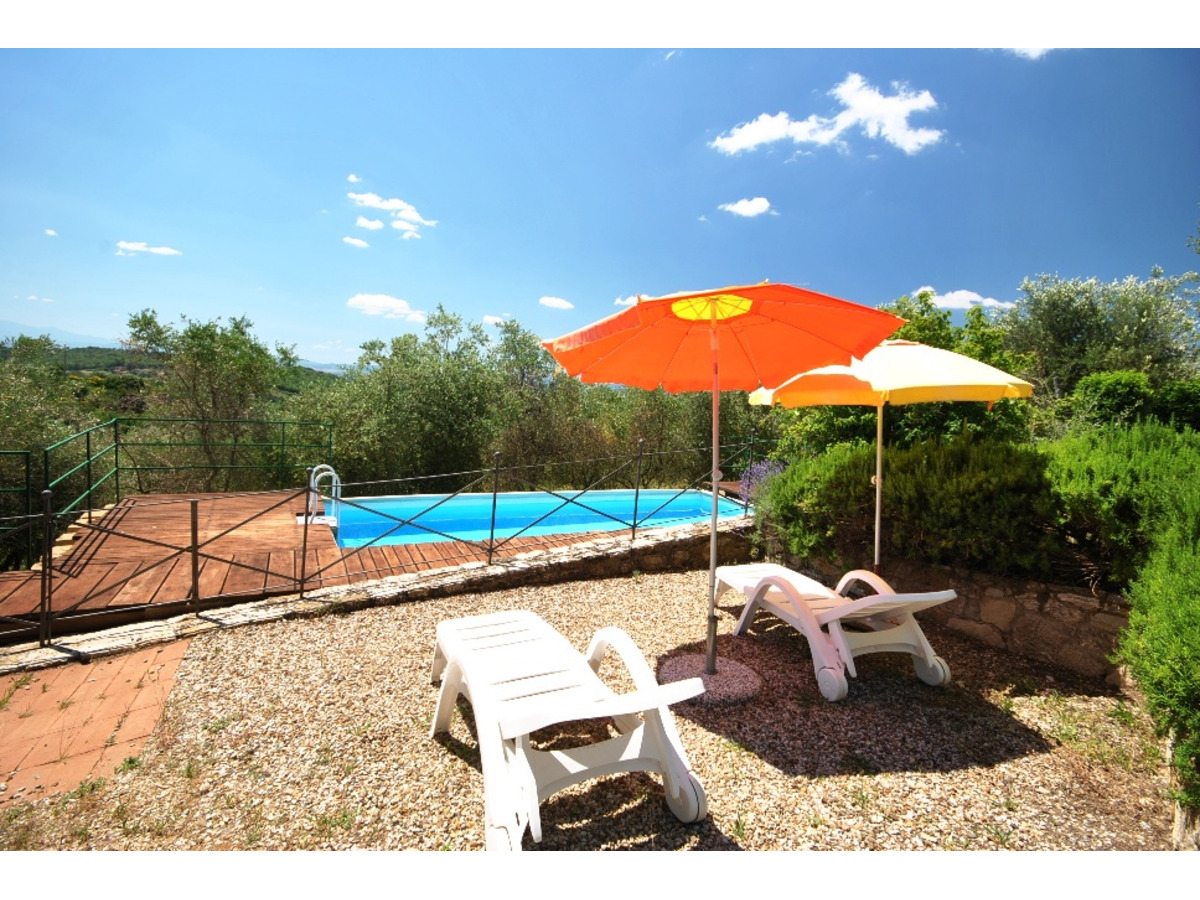 Beautiful holiday farmhouse with pool