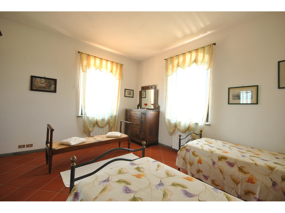 Beautiful holiday farmhouse with pool