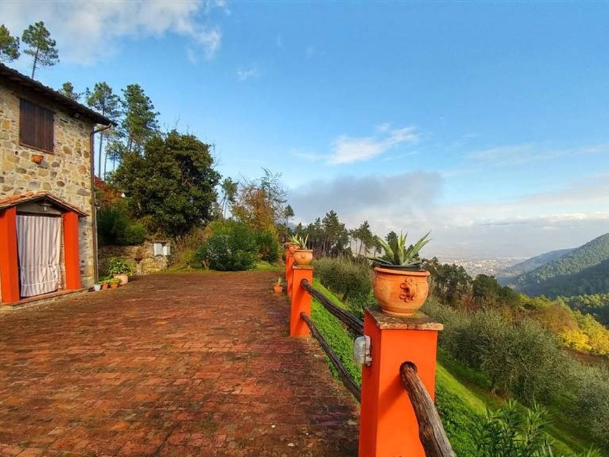 Typical Tuscan farmhouse
