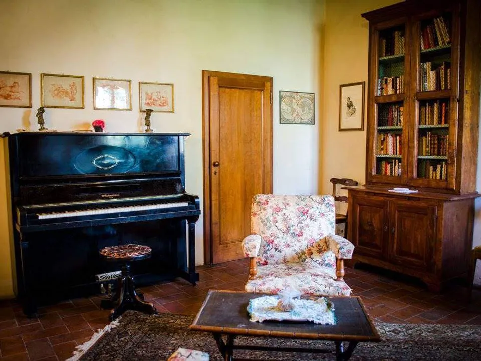 Fucecchio, beautiful villa for sale