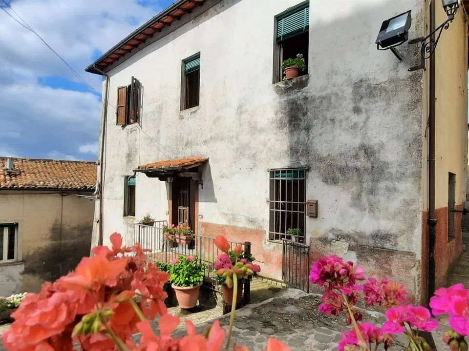 House in Sommocolonia with a view of Barga and valley to the Apuane Alps for sale