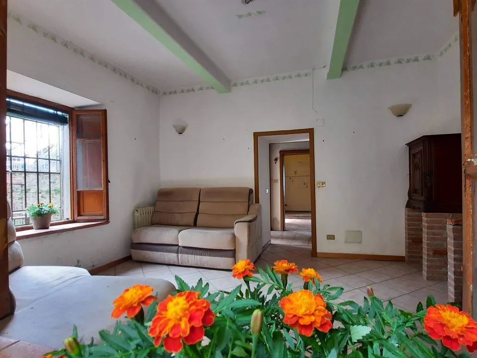 House in Sommocolonia with a view of Barga and valley to the Apuane Alps for sale