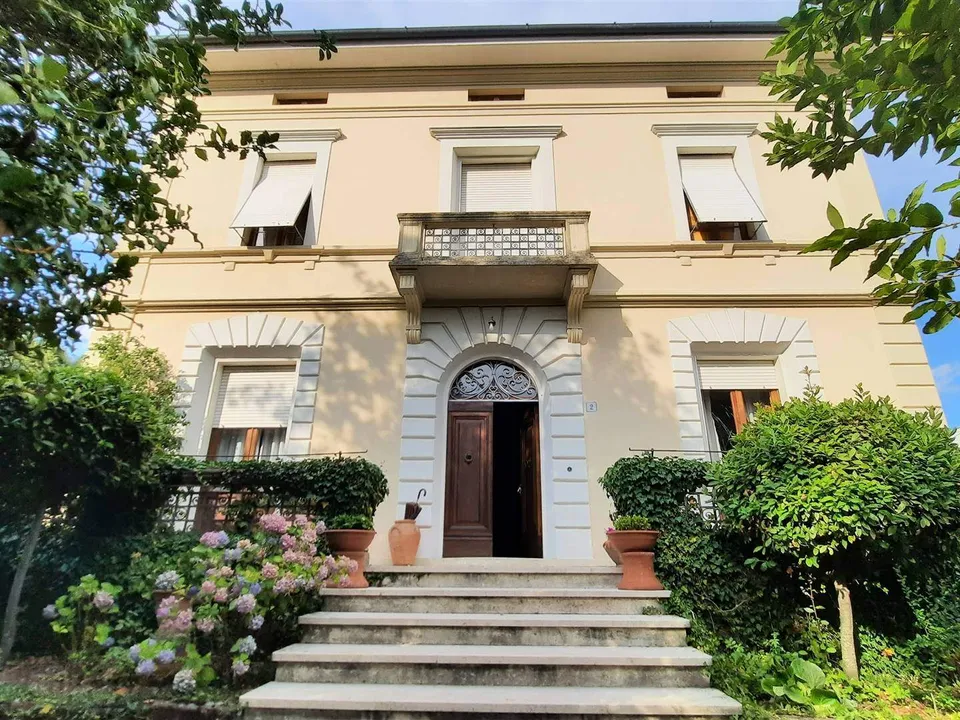 Barga villa the beginning of the 1900s for sale