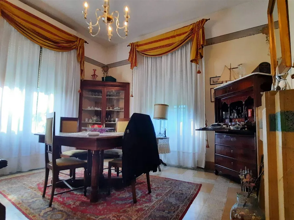 Barga villa the beginning of the 1900s for sale