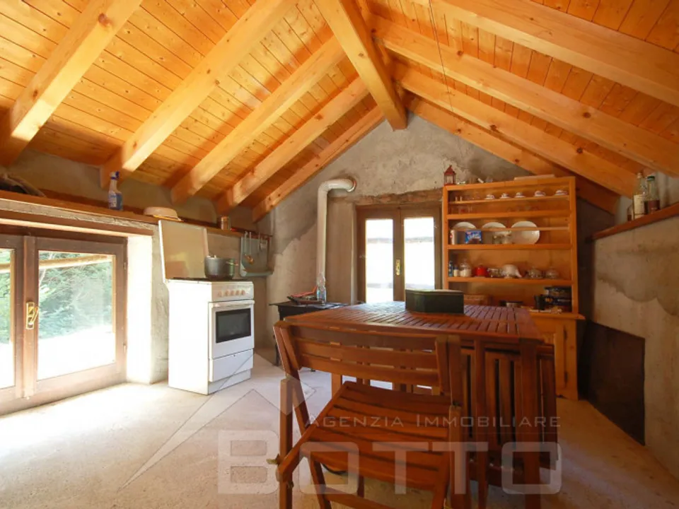 Country house  in Cesara for sale