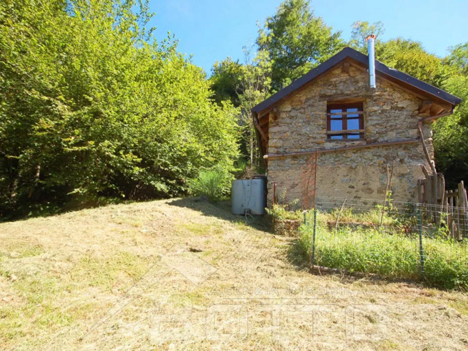 Country house  in Cesara for sale