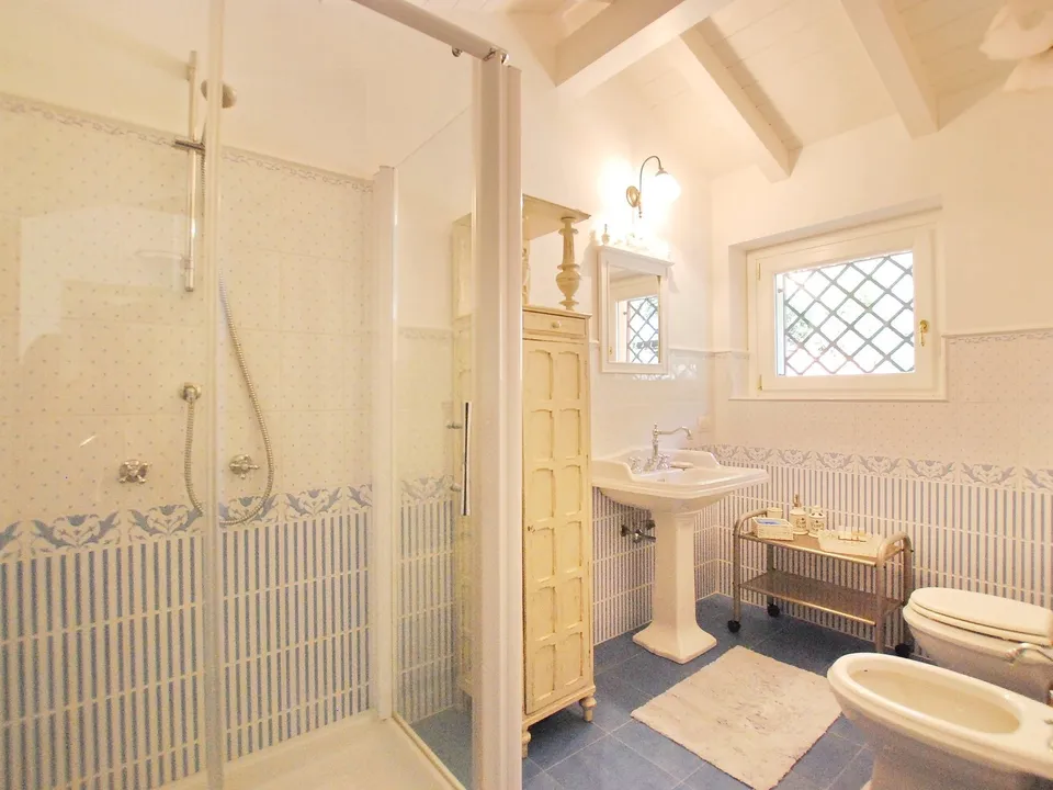 Villa overlooking Lake Maggiore in Verbania for sale