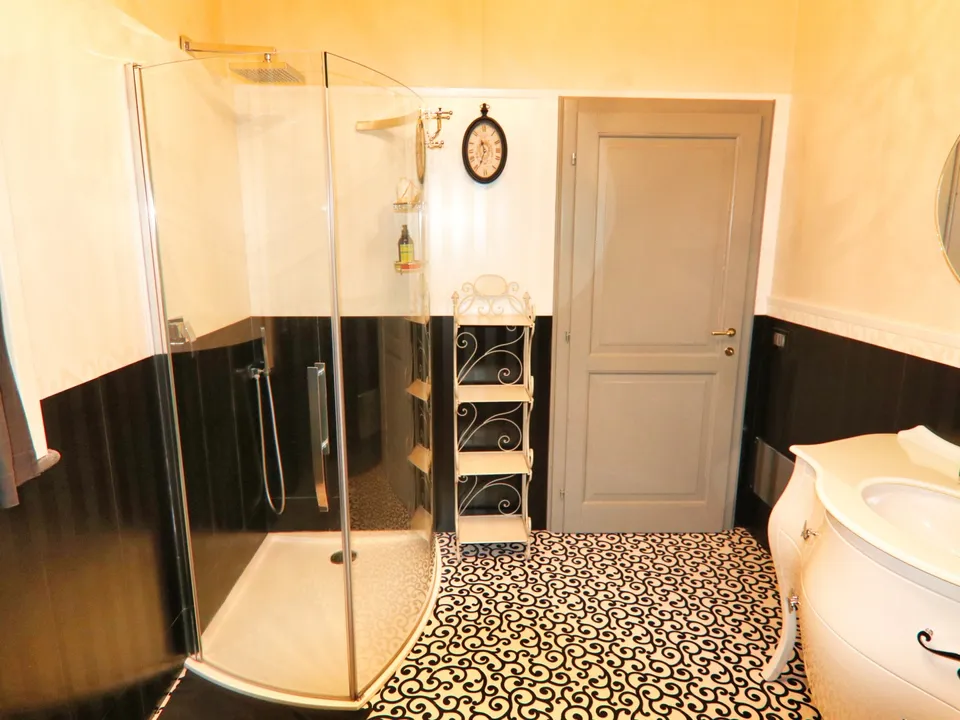 Donoratico,  villa in the Tuscan countryside for sale