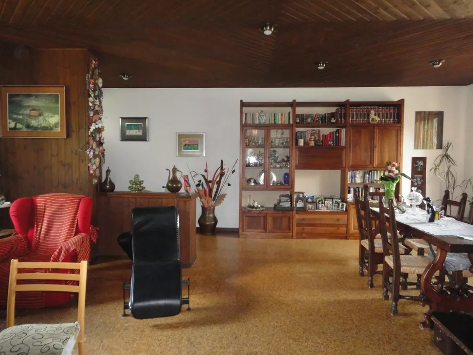 Villa in a beautiful regional park in the ancient village of Serra San Quirico