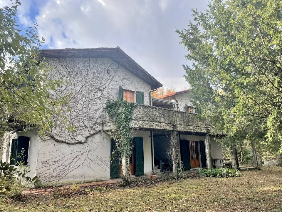 The spacious two-level detached villa in Monteluiano for sale