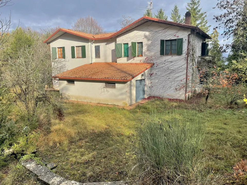 The spacious two-level detached villa in Monteluiano for sale