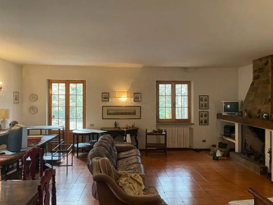 The spacious two-level detached villa in Monteluiano for sale