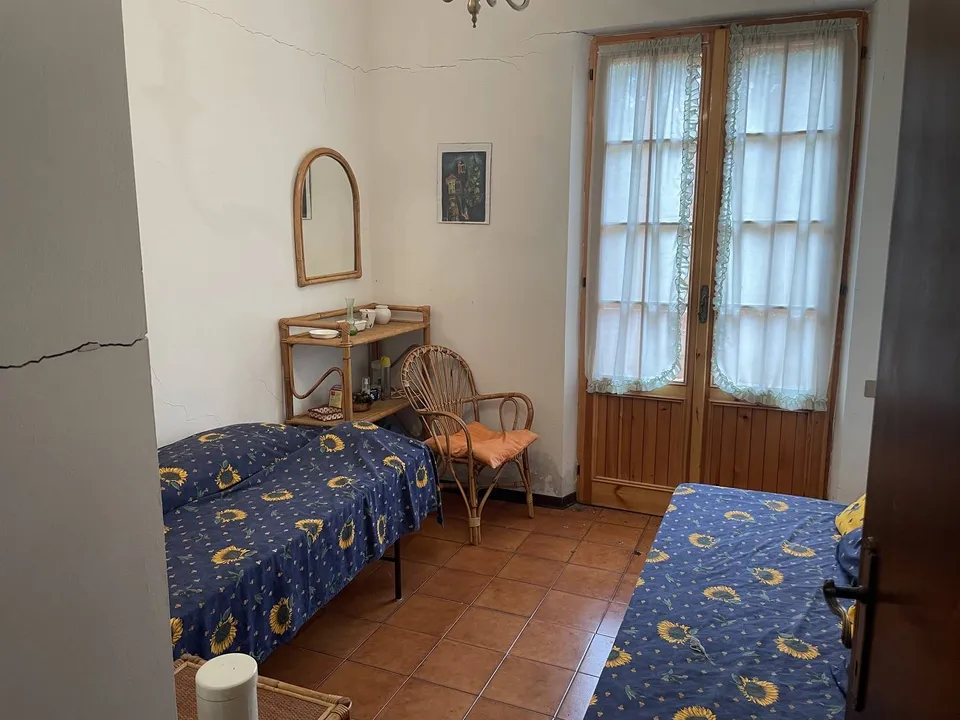 The spacious two-level detached villa in Monteluiano for sale