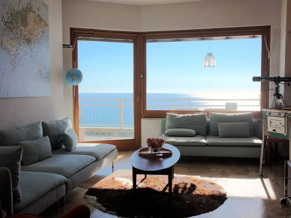 Large apartment  in a residential  complex in Ospedaletti