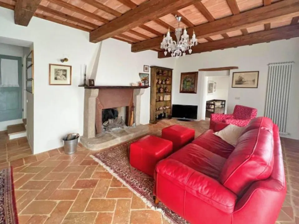 Beautiful farmhouse in Macerata Feltria for sale