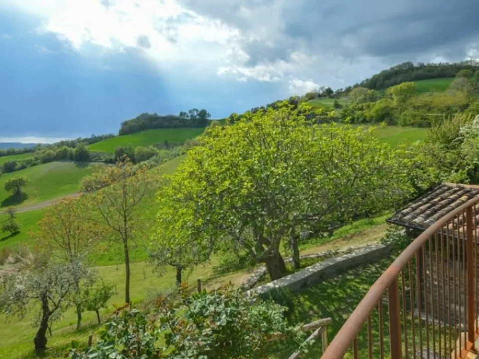 Beautiful farmhouse in Macerata Feltria for sale