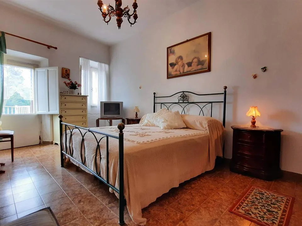 Extremely attractive house in the medieval village of Trassilico, in Gallicano.