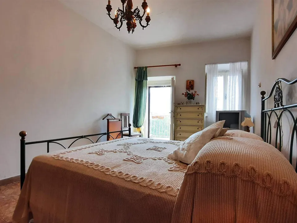 Extremely attractive house in the medieval village of Trassilico, in Gallicano.