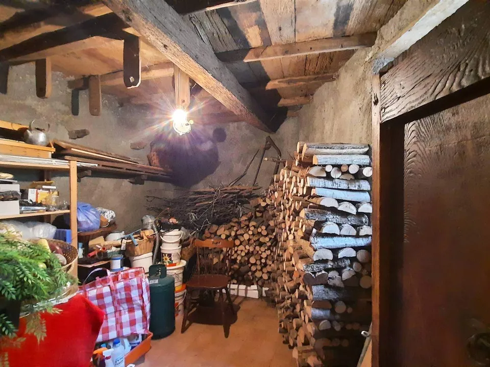 Extremely attractive house in the medieval village of Trassilico, in Gallicano.