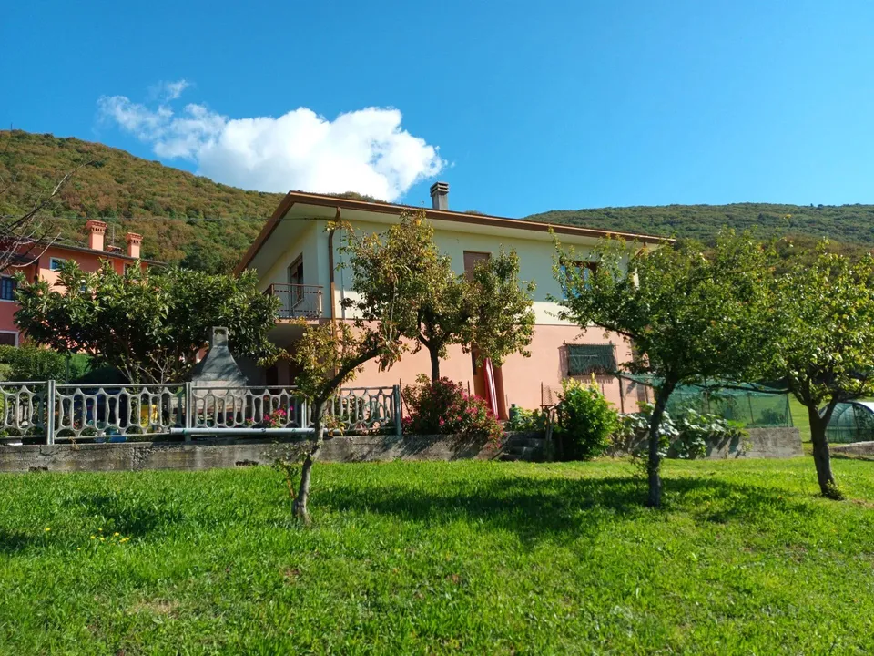 Villa with land in Sarmede  for sale