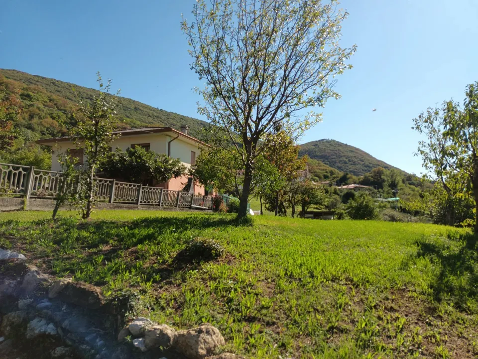 Villa with land in Sarmede  for sale