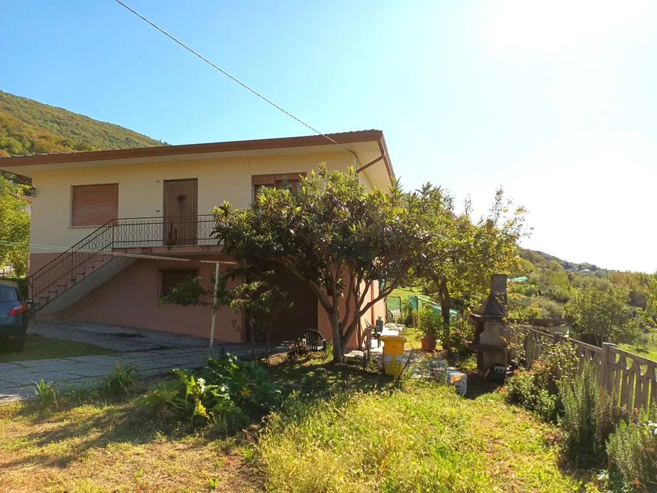 Villa with land in Sarmede  for sale
