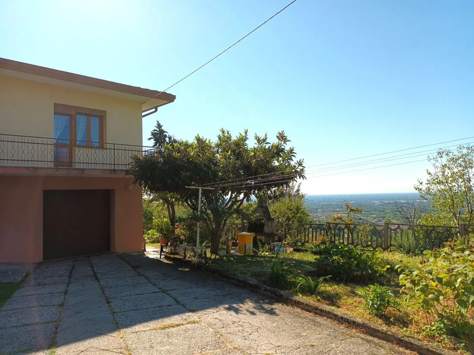 Villa with land in Sarmede  for sale
