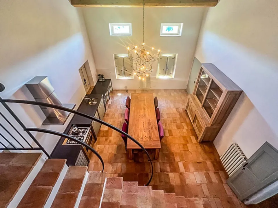 Wonderful stone villa of classic Italian architecture in Morro D’Alba for sale