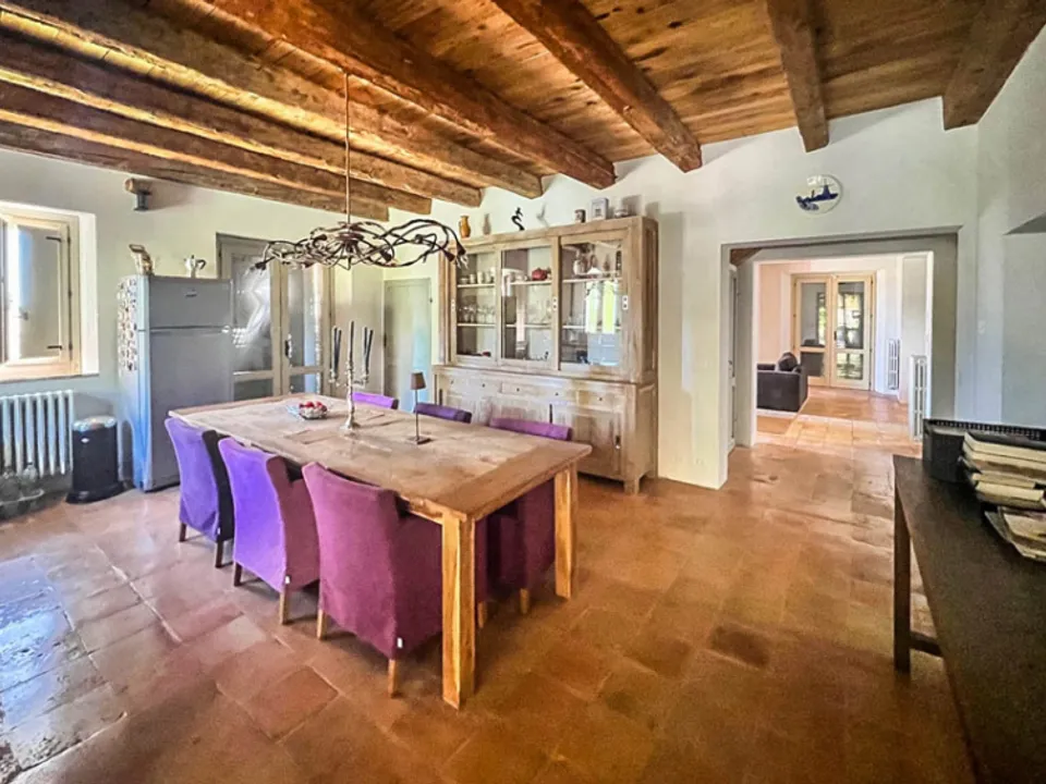 Wonderful stone villa of classic Italian architecture in Morro D’Alba for sale