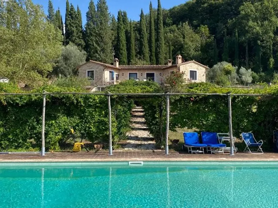 The nice house  in the countryside near  Todi for sale