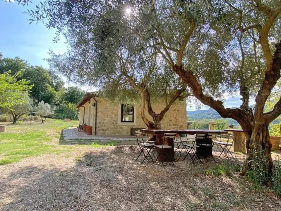 The nice house  in the countryside near  Todi for sale