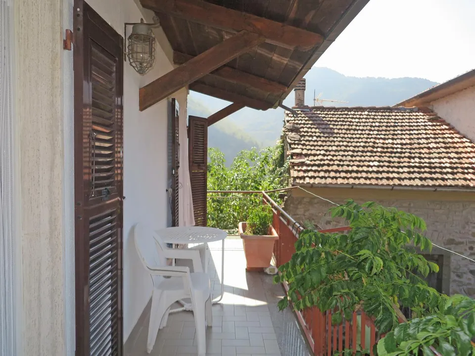 House with  fabulous panoramic views over the Tuscan-Emilian Apennines for sale