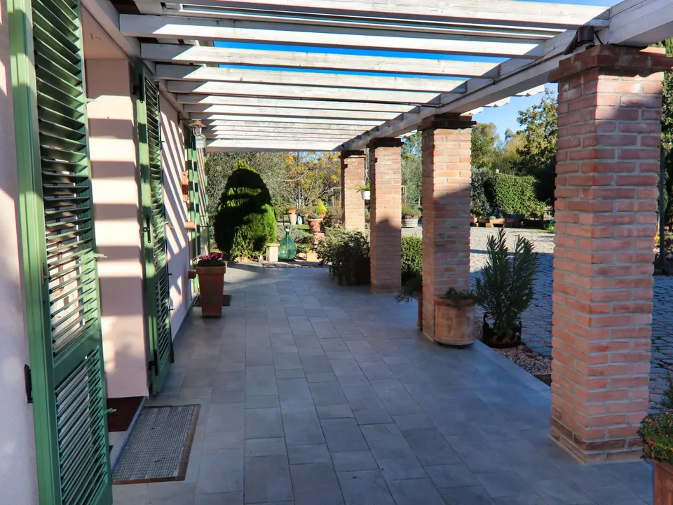 Donoratico,  villa in the Tuscan countryside for sale