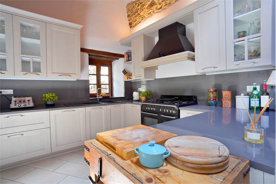 Luxury Villa in Armo (IM)