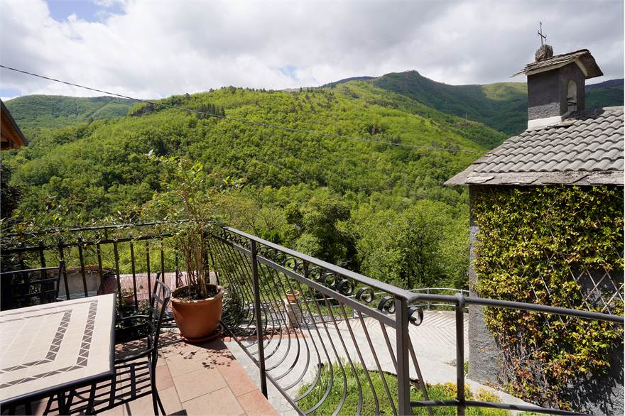 Luxury Villa in Armo (IM)