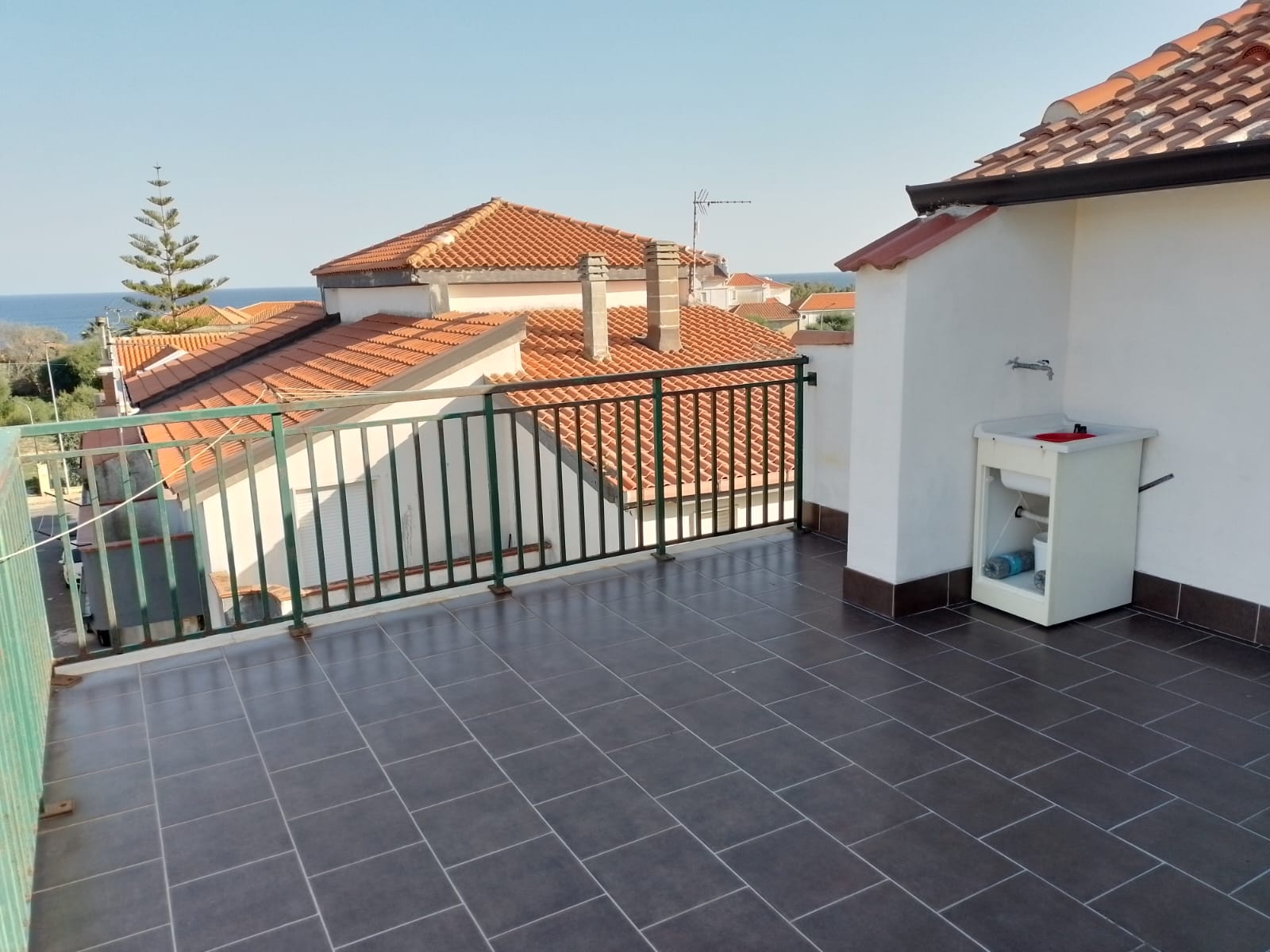 Seaside Renovated Apartment 2 bedrooms