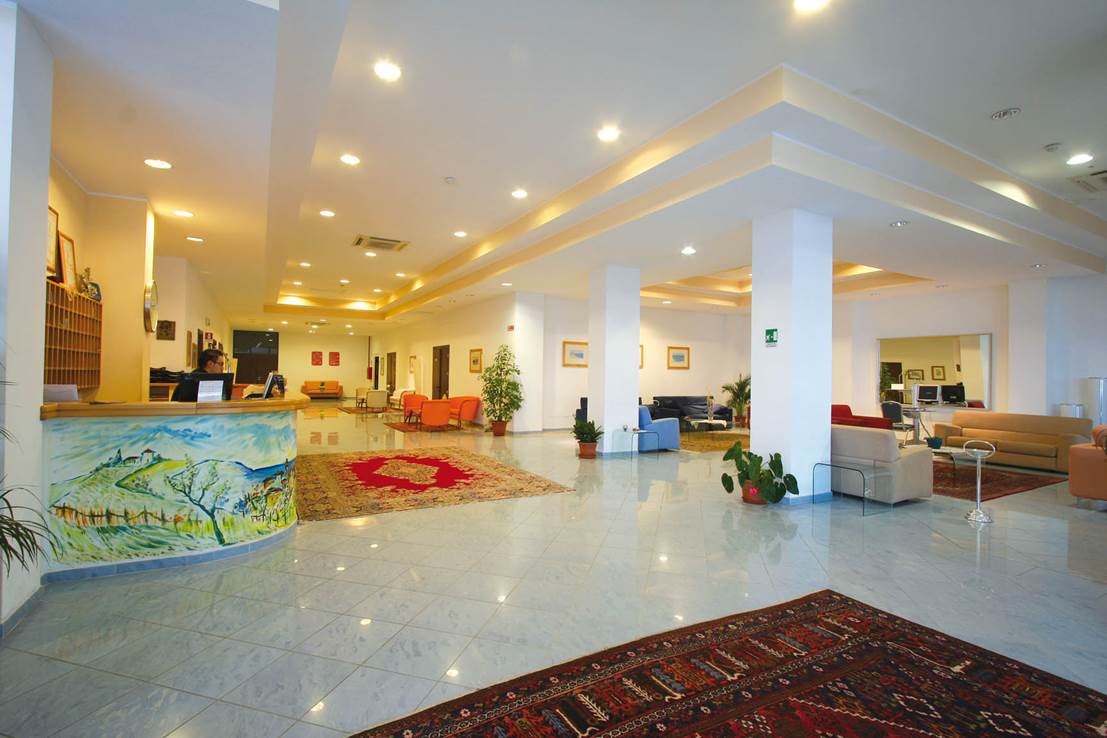 Seaside HOTEL WITH RENOVATION AIDS.