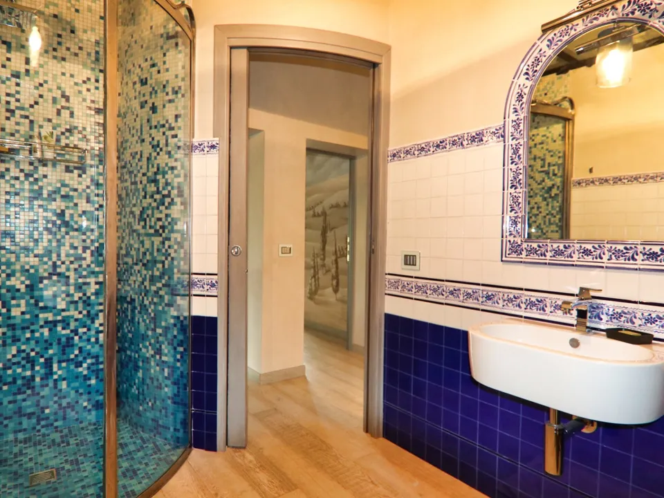 Donoratico,  villa in the Tuscan countryside for sale