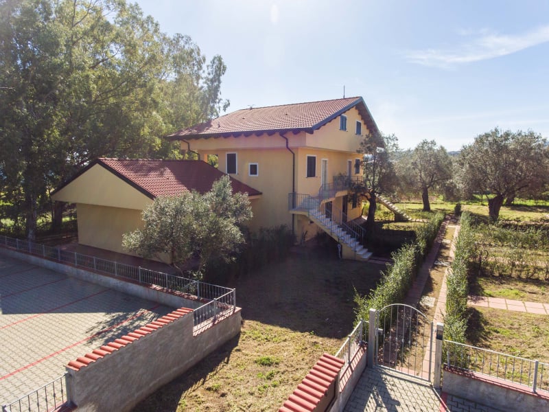 10 Beach Homes , one price