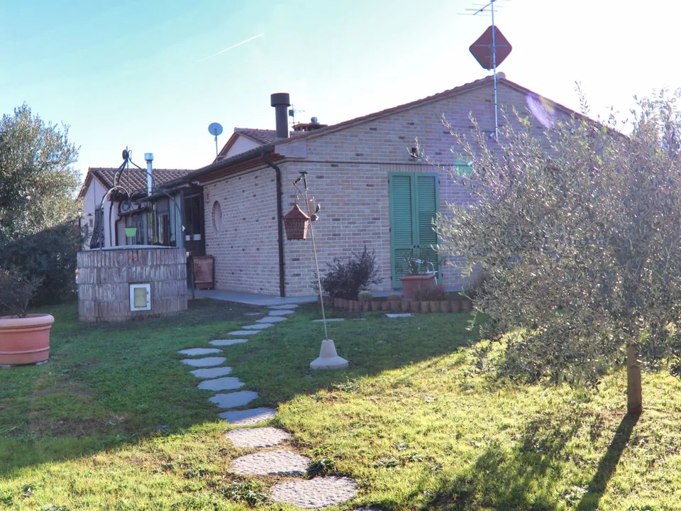 Donoratico,  villa in the Tuscan countryside for sale