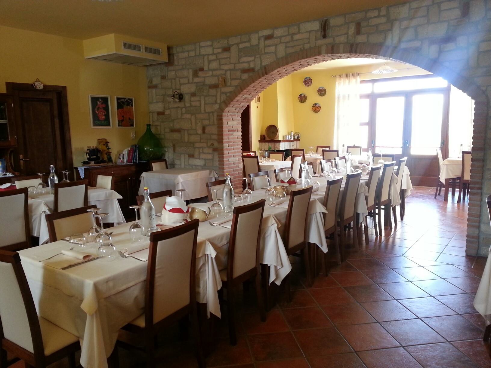 Wonderful house in the countryside overlooking the lake