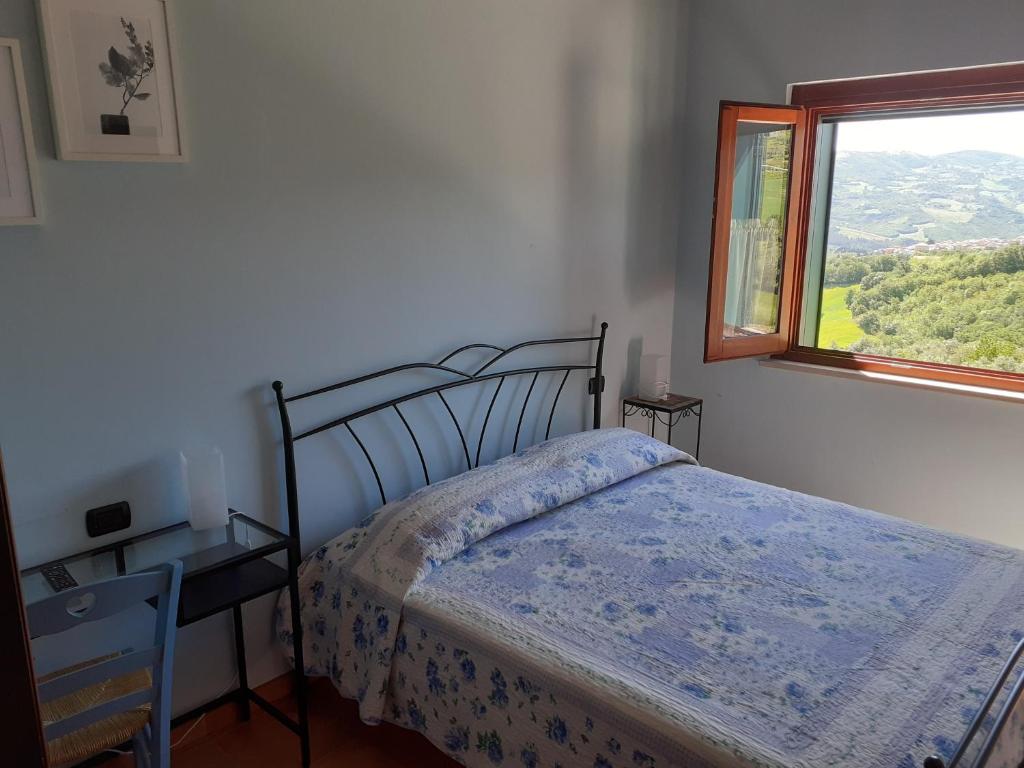 Wonderful house in the countryside overlooking the lake