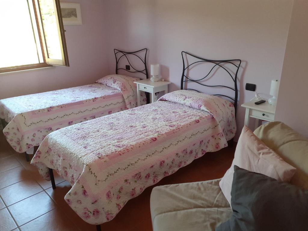 Wonderful house in the countryside overlooking the lake