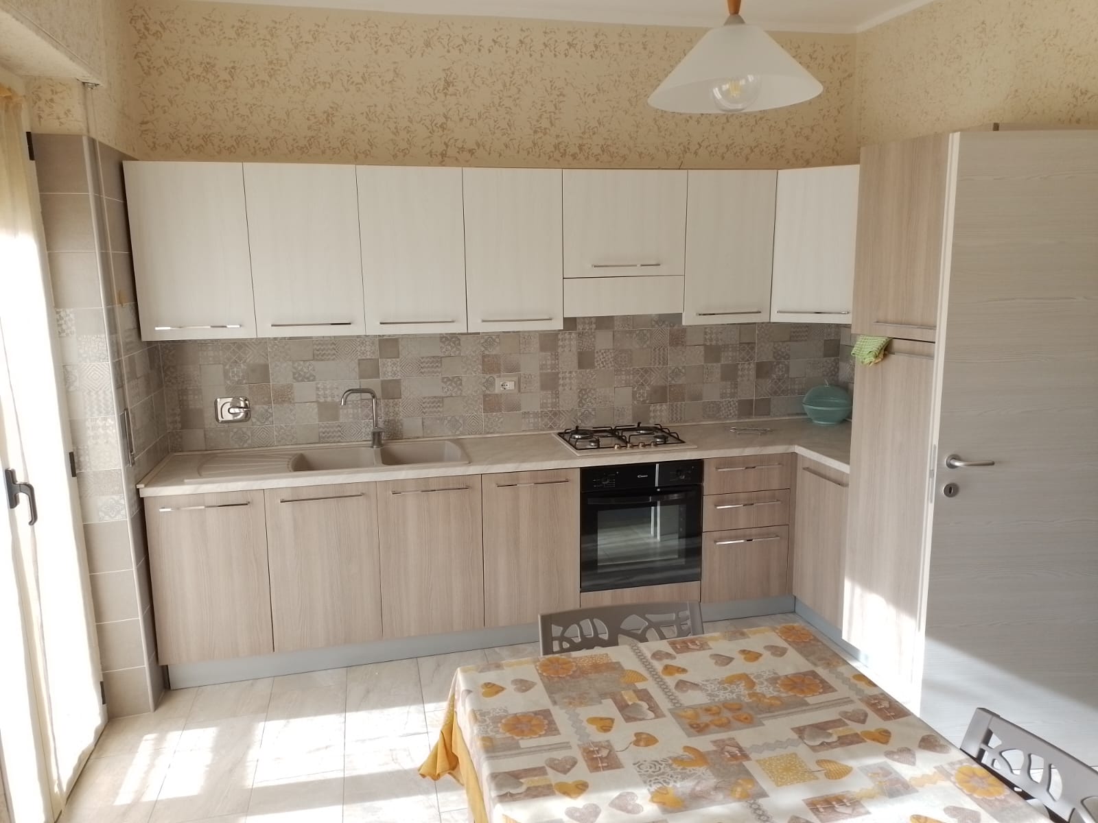 RENOVATED SEASIDE APARTMENT , MAX 3 BEDROOMS