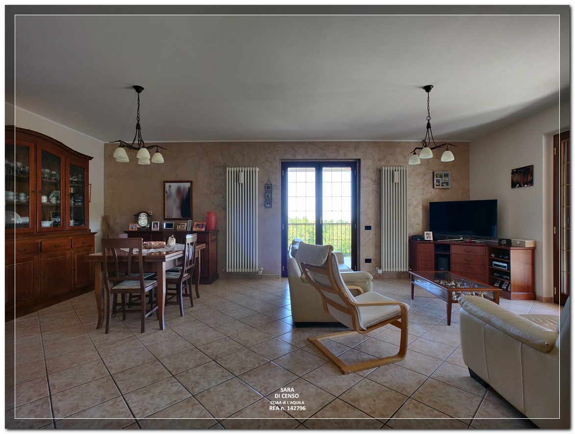 In Abruzzo, nel comune di Abbateggio, vendesi proprietà: Casa vacanze e B&B con piscina su 19.000 mq .