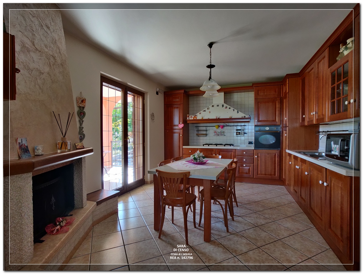 In Abruzzo, nel comune di Abbateggio, vendesi proprietà: Casa vacanze e B&B con piscina su 19.000 mq .