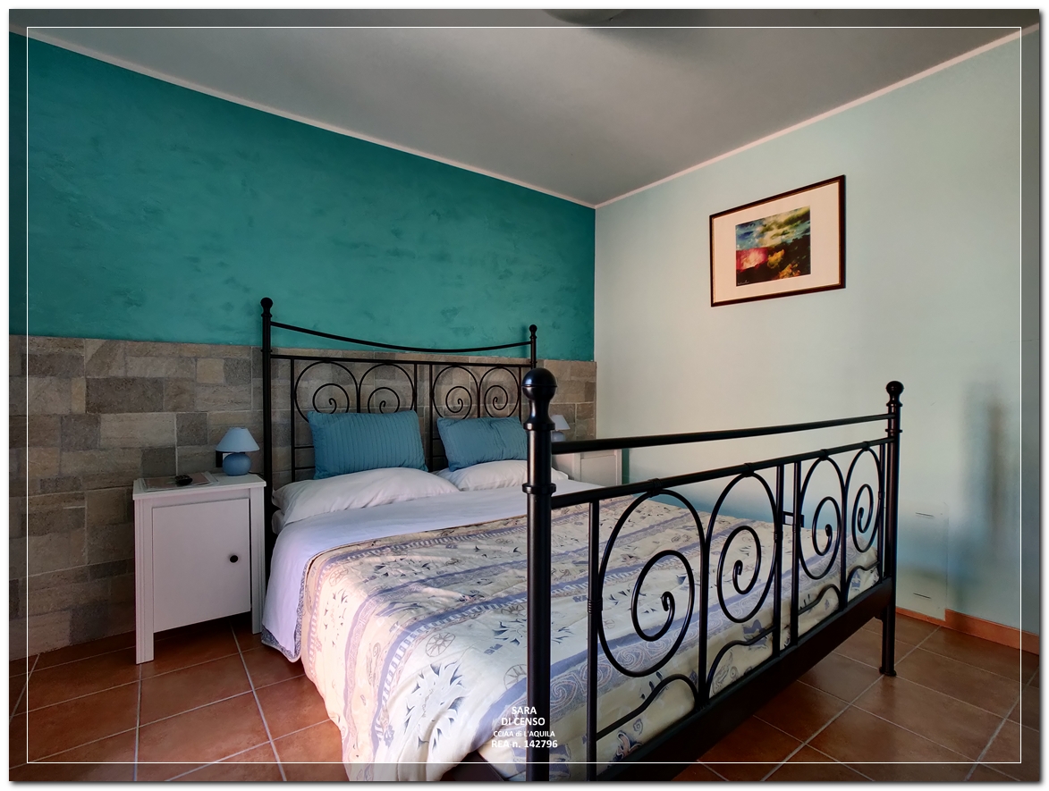 In Abruzzo, nel comune di Abbateggio, vendesi proprietà: Casa vacanze e B&B con piscina su 19.000 mq .