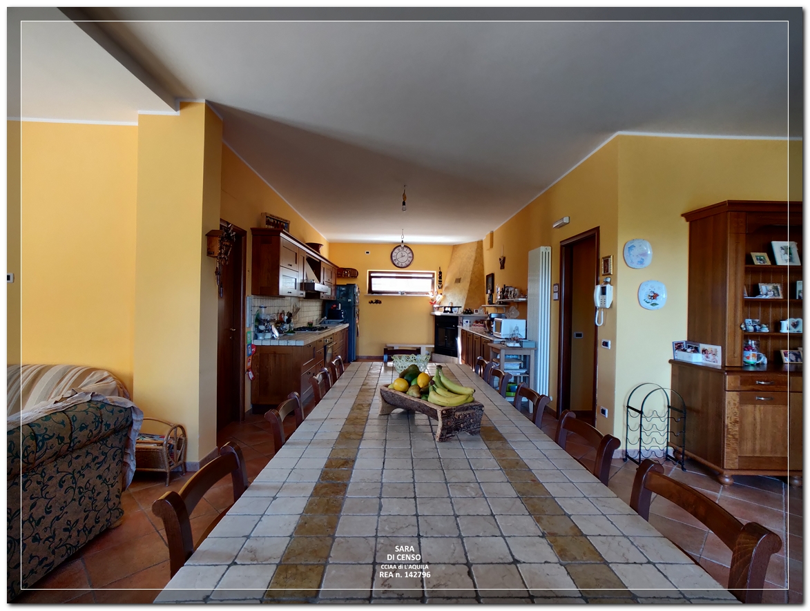 In Abruzzo, nel comune di Abbateggio, vendesi proprietà: Casa vacanze e B&B con piscina su 19.000 mq .